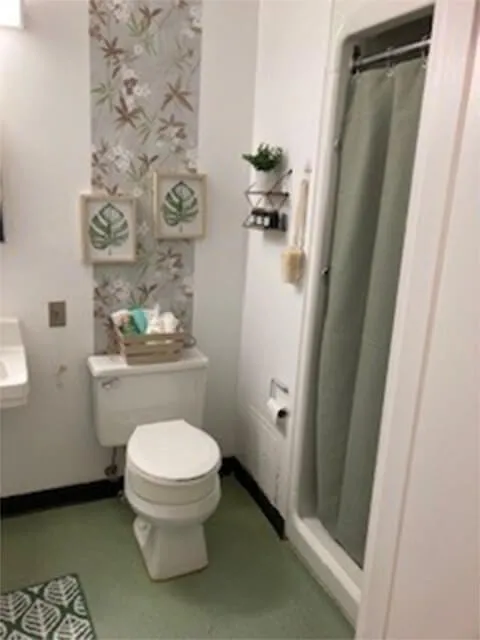 Belle salle de bain à Providence Notre-Dame-de-Grâce